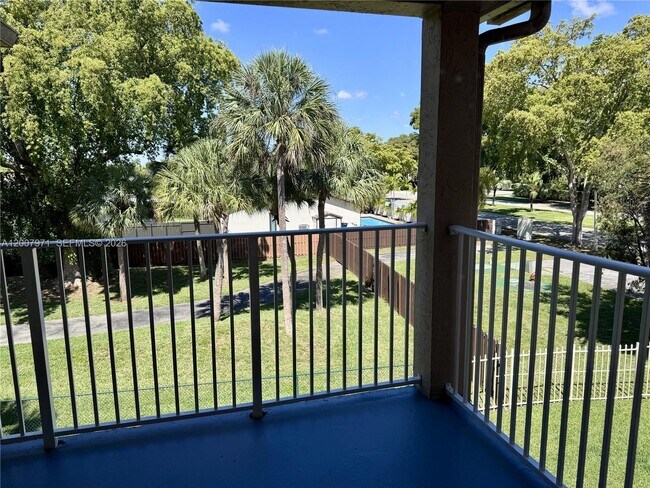 Photo - 10420 SW 158th Ct Unit 306