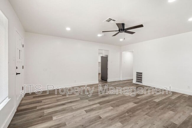 Photo - 3041 San Carlos Wy