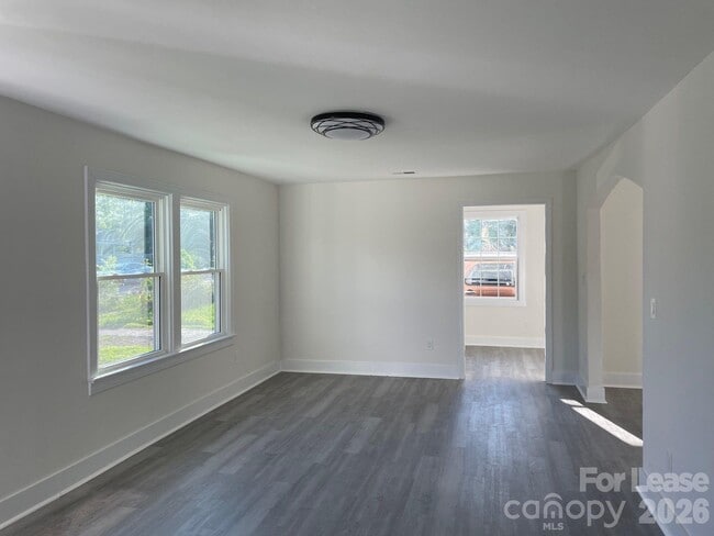 Photo - 649 Arch Dr