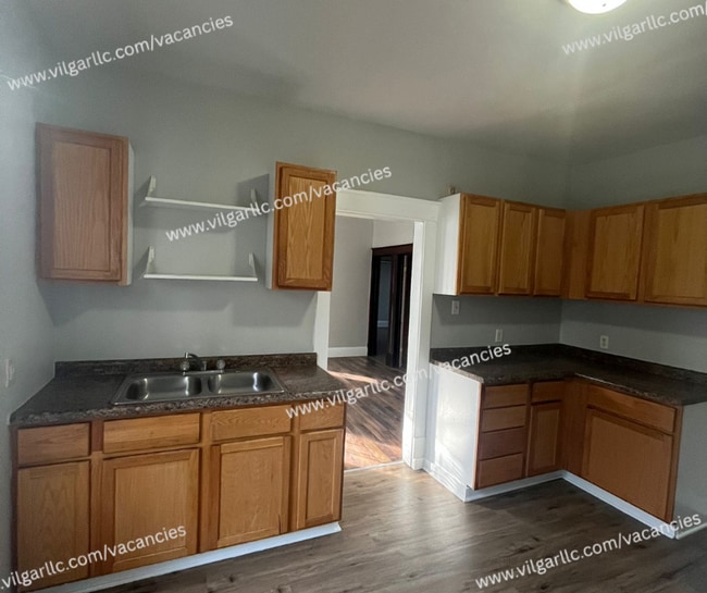 Photo - 677 Tyler St Unit 1