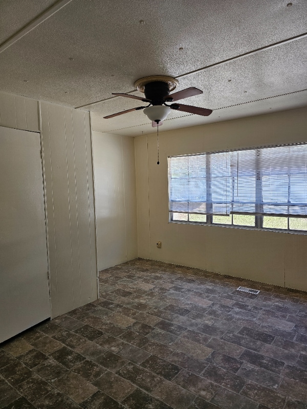 Photo - 413 Miller St