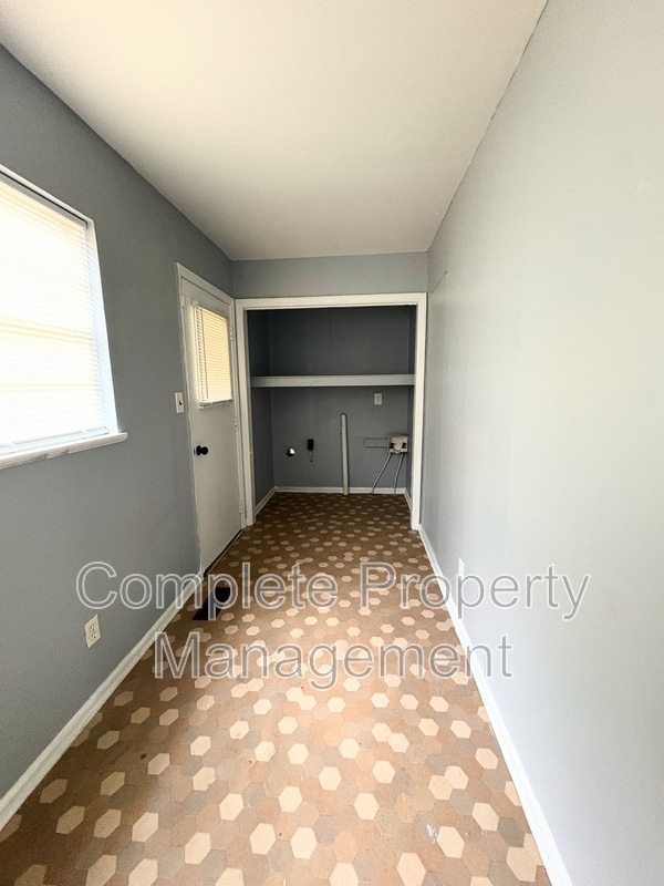 Photo - 5219 Court G