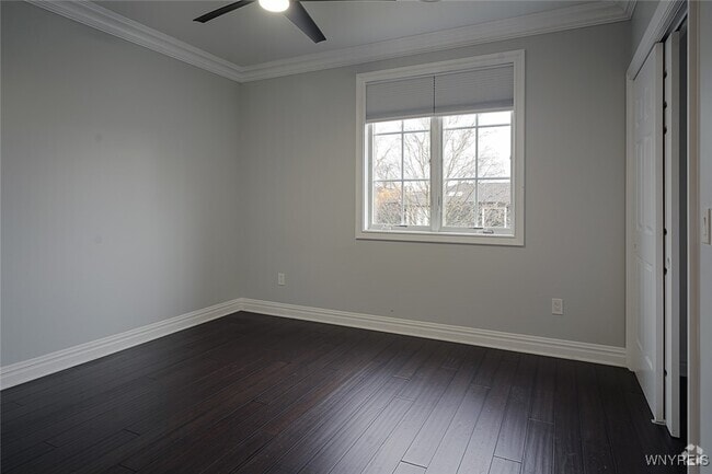 Building Photo - 2040 Delaware Ave Rental
