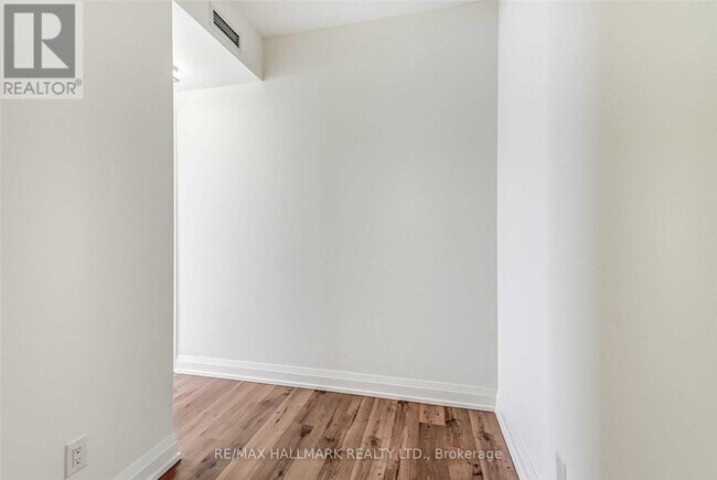 Photo - 5 Sheppard Ave E Unit 2417