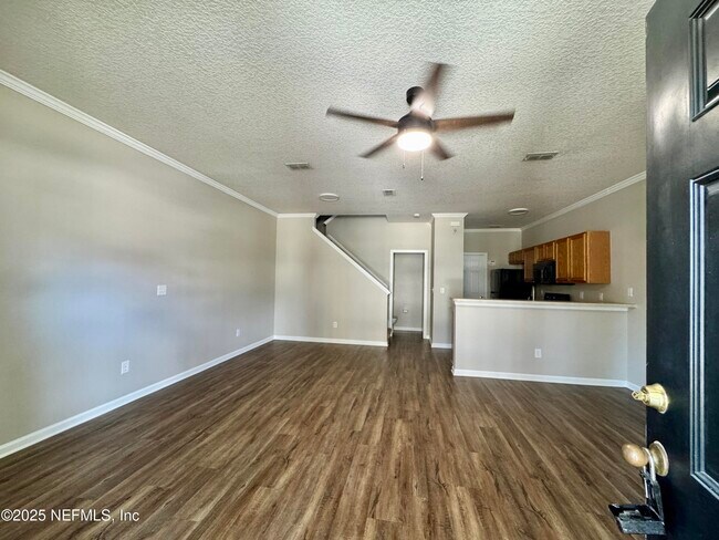 Photo - 450 Sherwood Oaks Dr