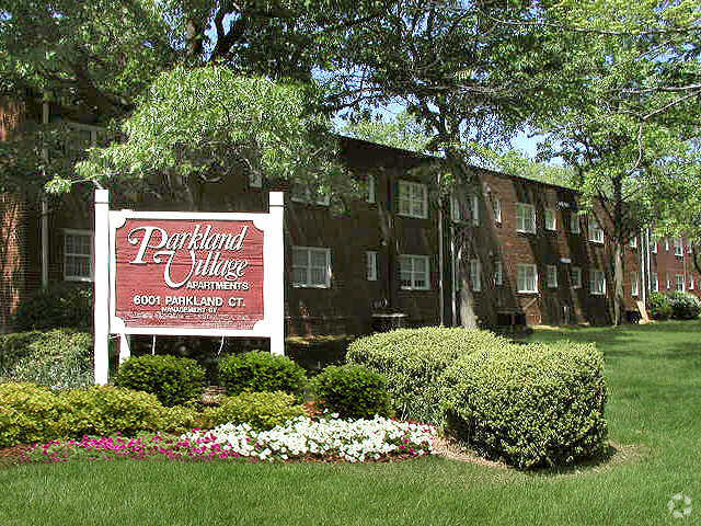 Entrance - Parkland Village Apartments