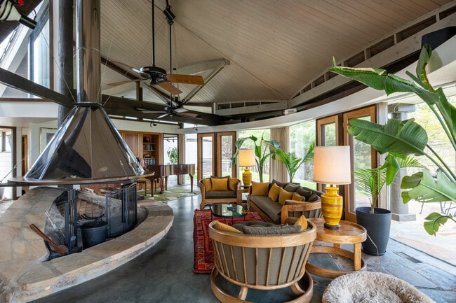 Building Photo - 1816 Bear Spgs Wy Unit ID1019284P