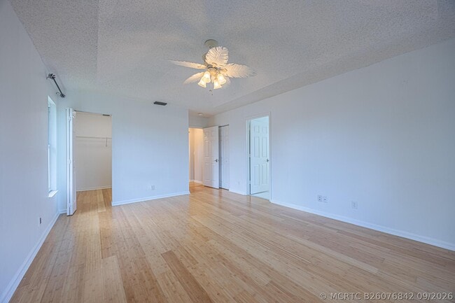1848 Capeside Cir