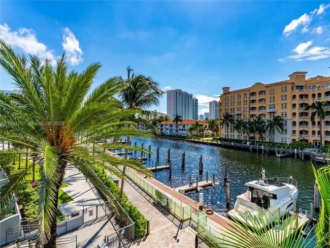 Photo - 2950 NE 188th St Unidad 225