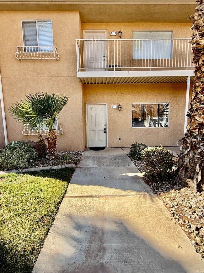 Building Photo - La Venita Condo #B3