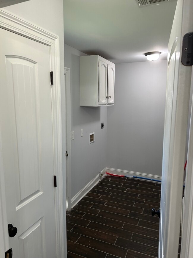 Photo - 193 Chevrolet St