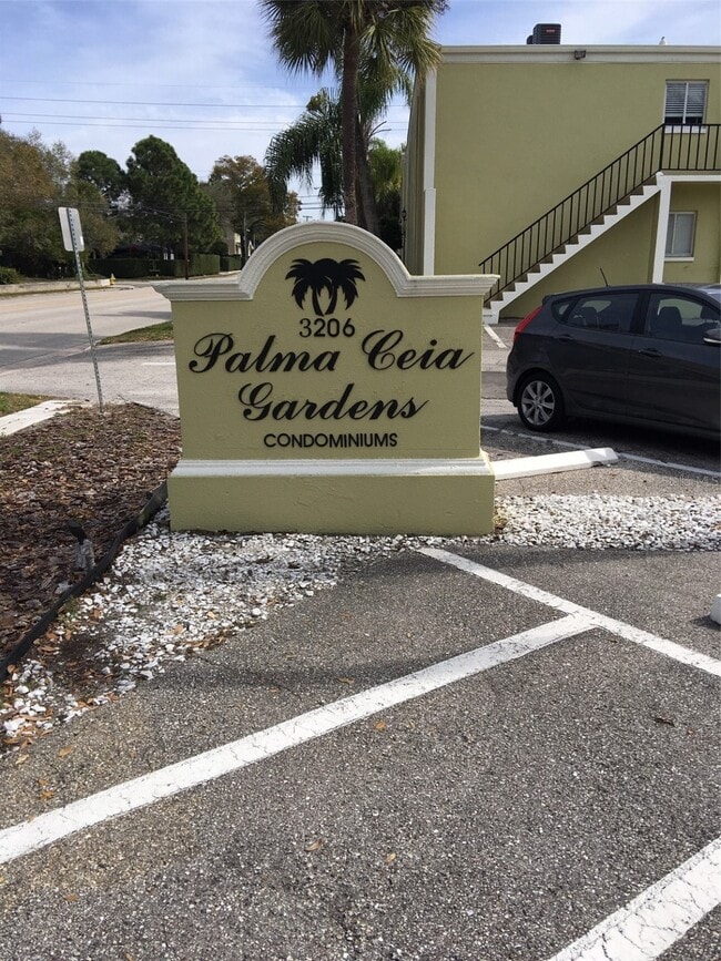 Photo - 3206 West Azeele Street Unidad #225