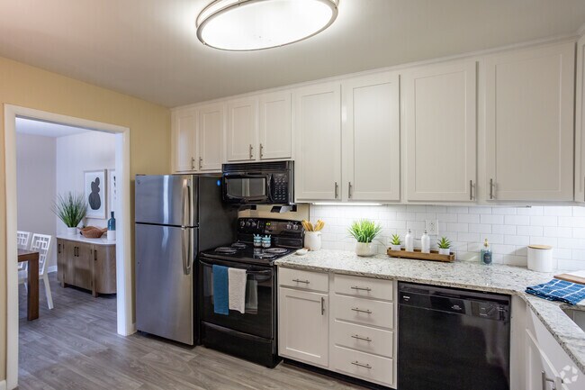 2BR, 1BA - 1,100SF - Kitchen