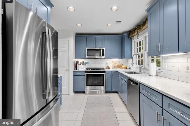 Photo - 5144 Woodmire Ln Townhome