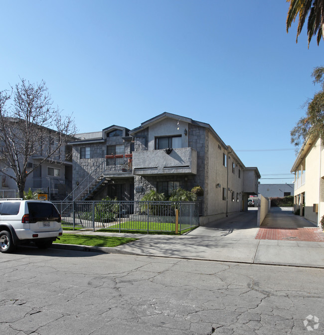 Building Photo - 229 West Tujunga Rental