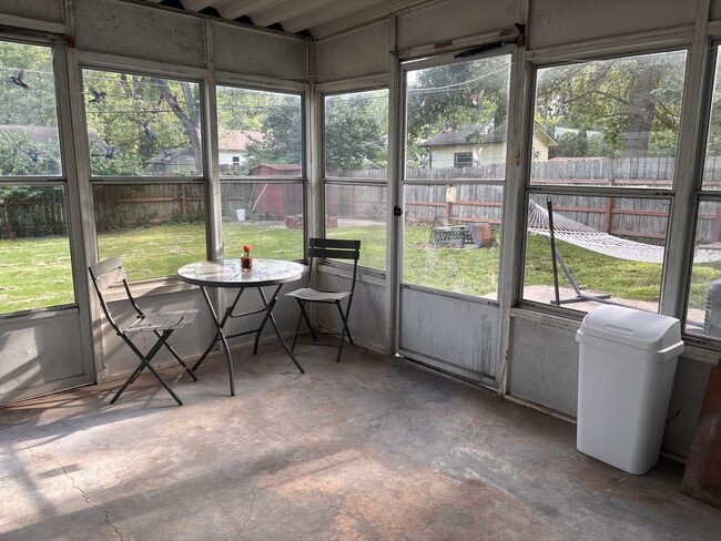 Photo - 2505 Moundview Dr