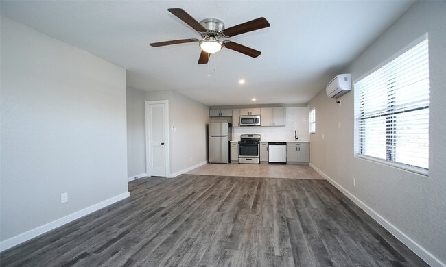 Photo - 5201 Crawford St Unit 1