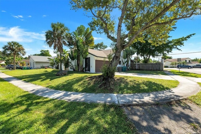 Building Photo - 7380 NW 44th Ct