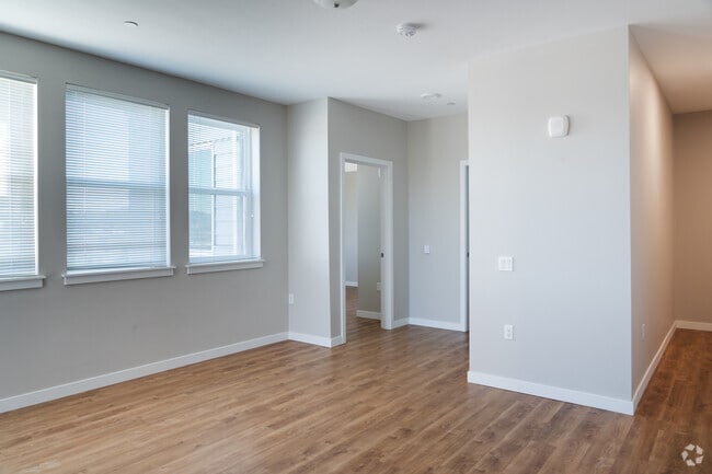 1BR, 1BA, - 761SF - Livingroom