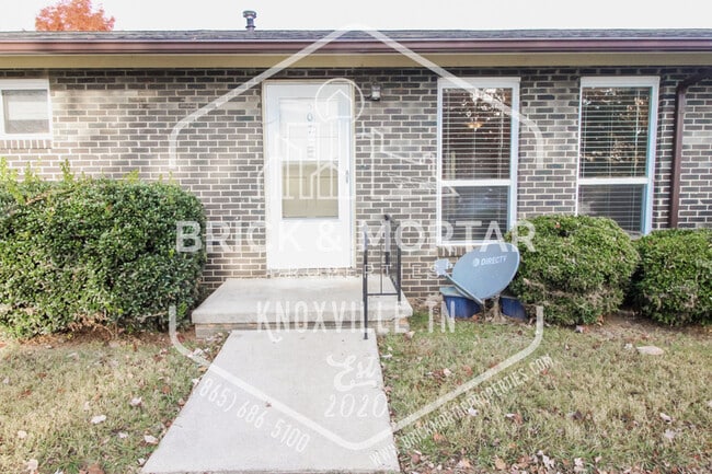 Building Photo - 507 S Cedar St