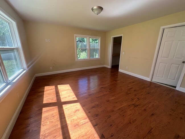 Photo - 35 Broderick St