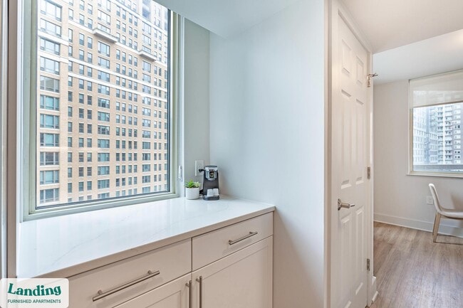 Photo - 1221 S Eads St Unidad 01-0901