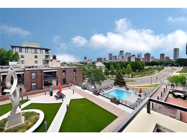 Building Photo - 48 Groveland Terrace Unit B307 Rental