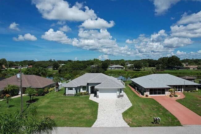 7403 Snow Dr