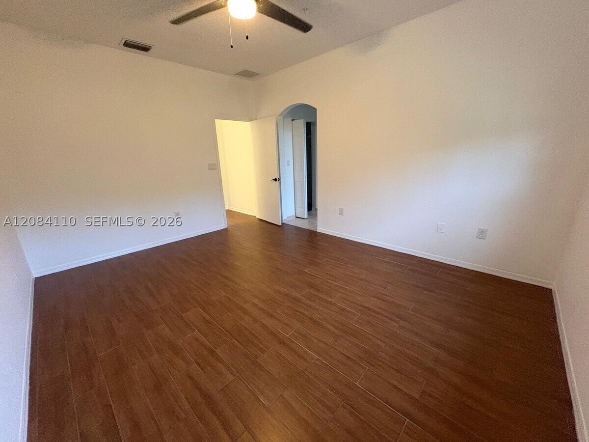 Photo - 1037 SW 143rd Ave Unit 1305