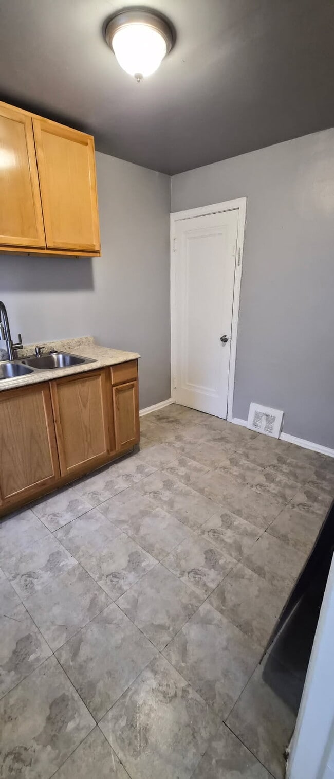 Photo - 14234 Curtis St