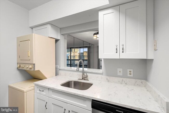 Photo - 5505 Seminary Rd Unit 408N