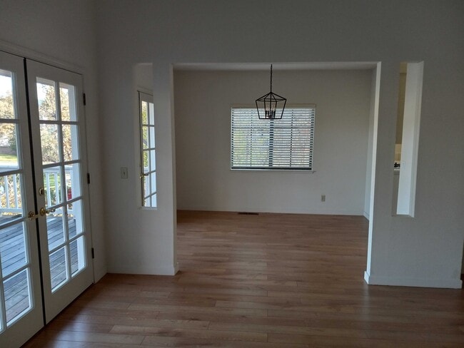 Photo - 1108 Princeton Dr