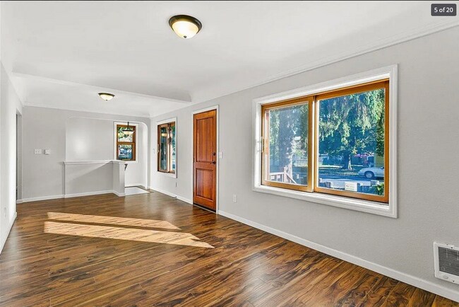 Photo - Beautiful 3 bed 2bath Home for Rent!