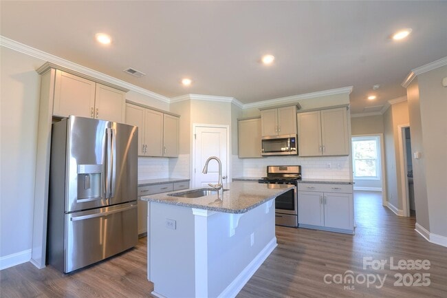 Photo - 596 Altamonte Dr