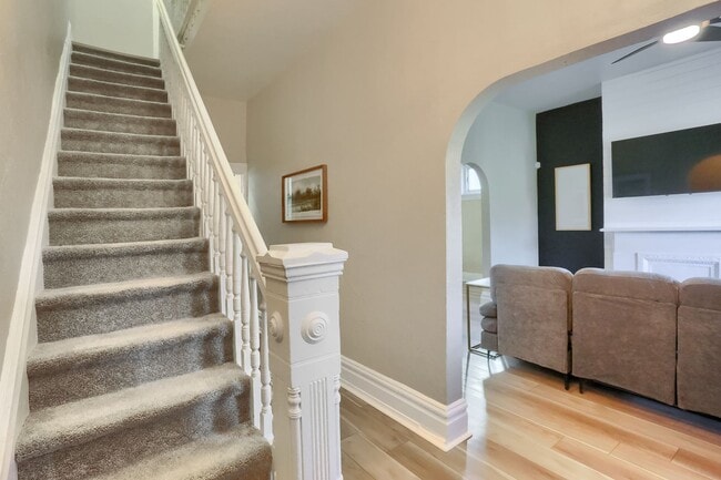 Photo - 513 Grace St