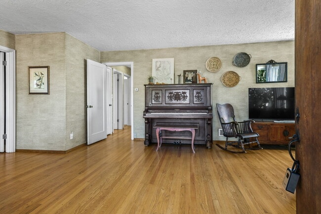 Photo - 4416 NE Prescott St