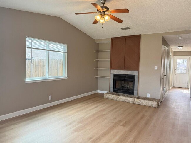 Photo - 803 Country Aire Dr