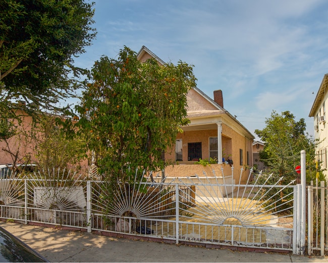 Photo - 1352 E 21st St