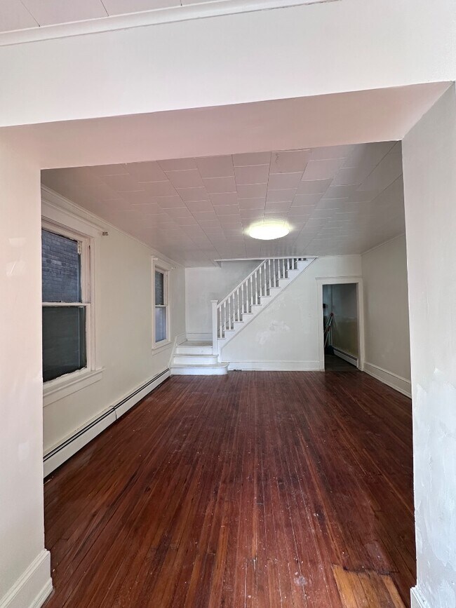 Photo - 545 S Main St Apartment