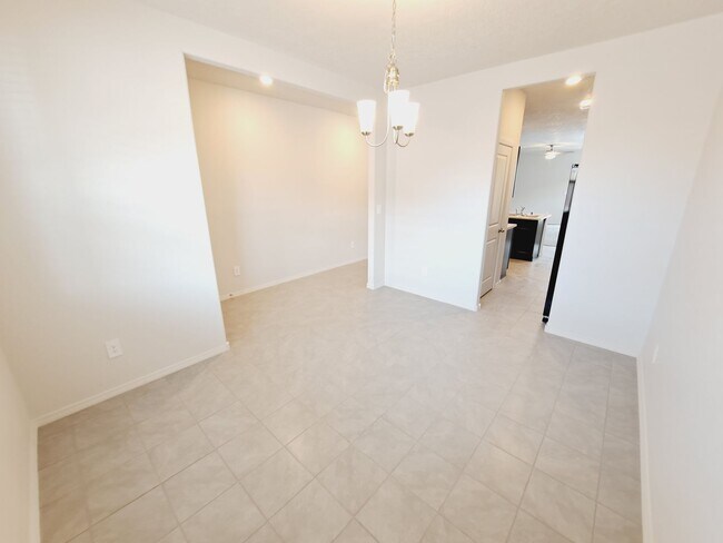 Photo - 3 bed 2 bath home in Huning Ranch!