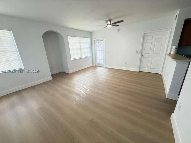 Photo - 201 Belmont Ln Unit 201