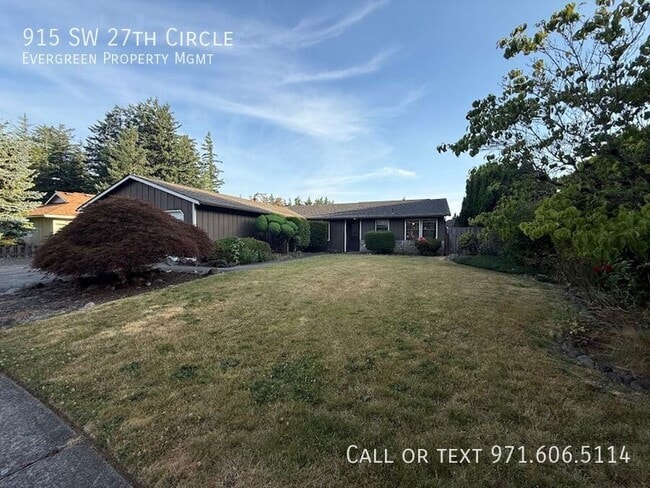 Photo - 915 SW 27th Cir
