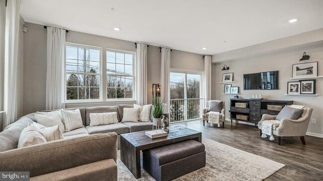 Building Photo - 1071 Meadowlark Dr