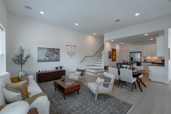 Photo - 864 Paul Quinn St