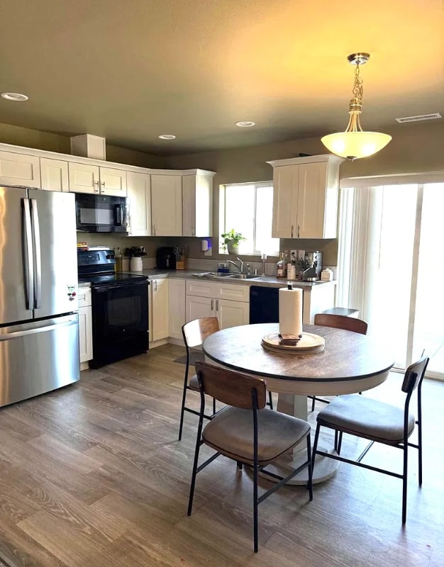 Photo - 216 E Montmorency Blvd