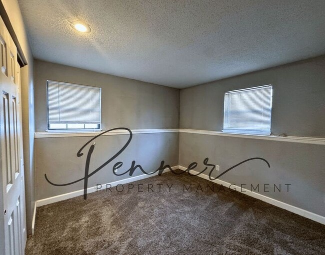 Photo - 716-D NE BALL DR