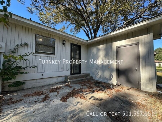 Photo - 361 N Oak Ct