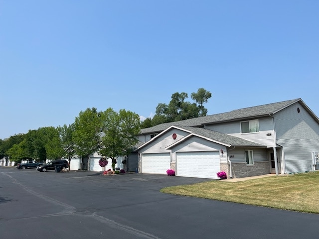 Building Photo - 2815 Lakeshore Dr Unit 2817 Lakeshore Dr. #7 Rental