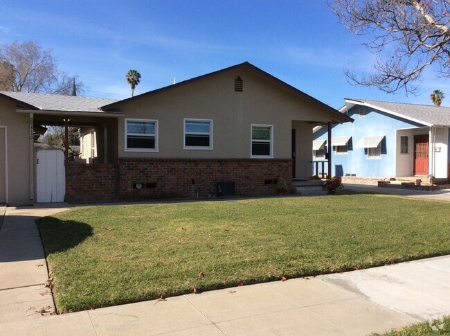 Building Photo - 3 Bedroom 1 Bathroom home in Riverside
