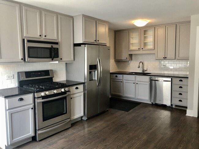 Building Photo - 4244 Gilbert Ave